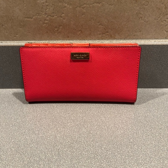 Kate Spade Large Slim Bifold Wallet - Picture 1 of 3